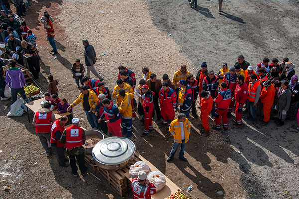 Image: Volunteers during the dinner in Van Earthquake 